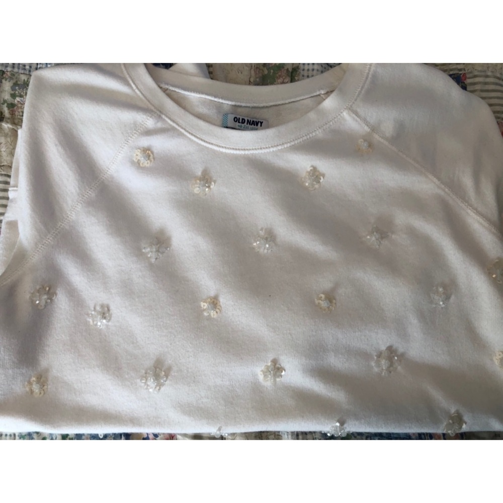 Cream Old Navy sweatshirt with sequins